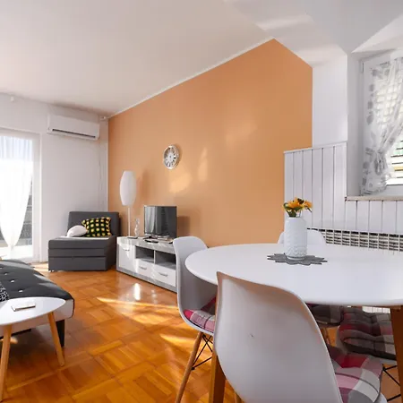 Apartment Milo *