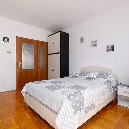 Milo Apartment Porec
