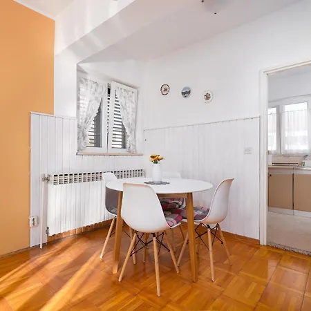 Apartment Milo *